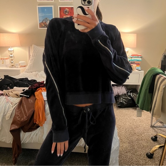 Juicy Couture navy sweatsuit - Picture 4 of 9